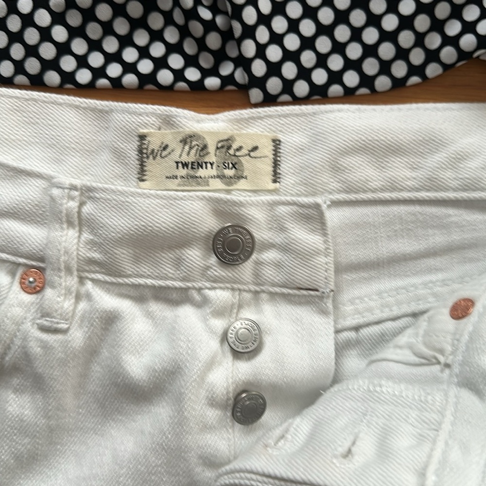 We the free, size 26, white cut off button fly shorts - Picture 2 of 11